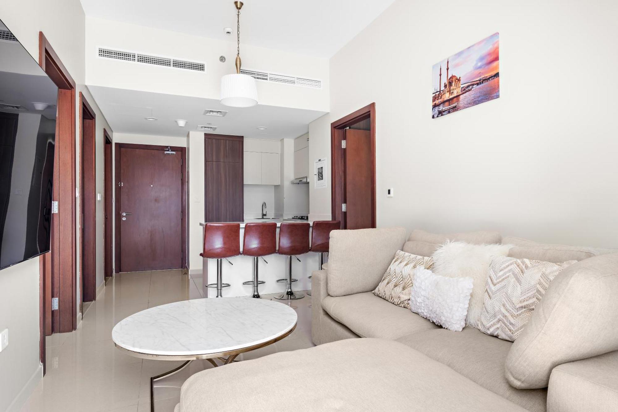 Beautiful 2br With Gym And Pool